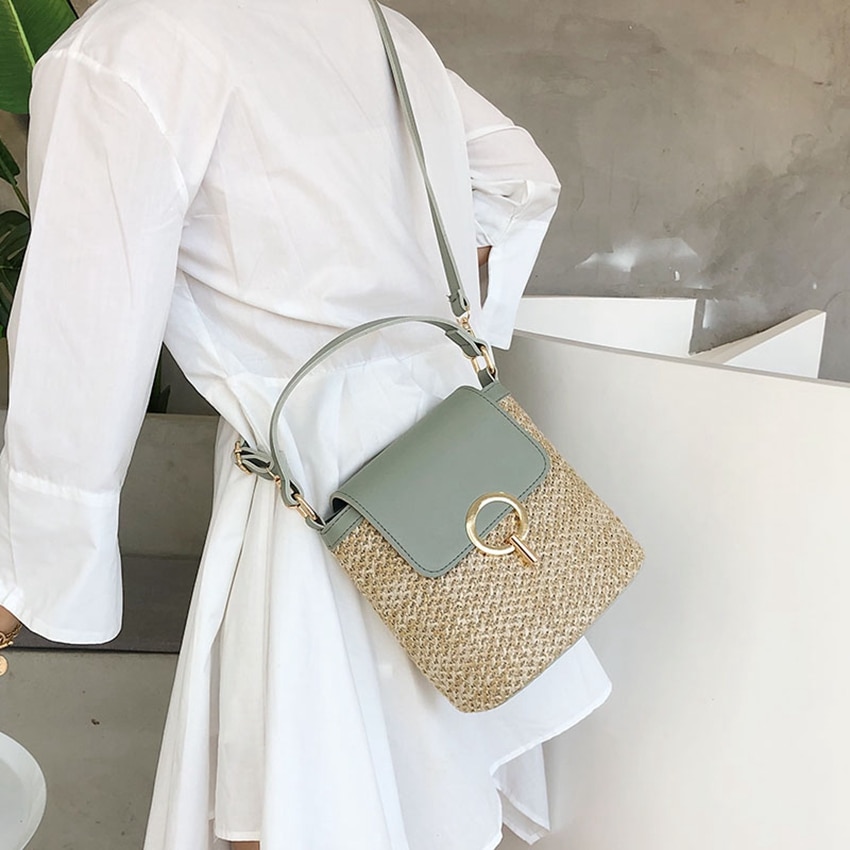 Women's Woven Straw Bucket Shaped Crossbody Bag