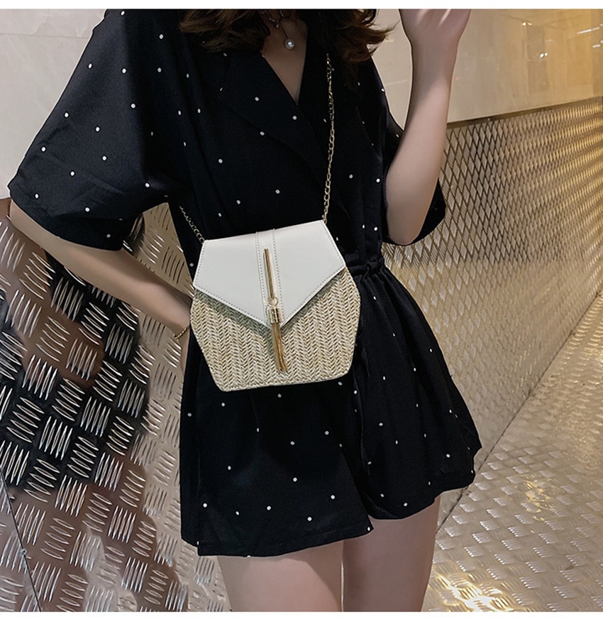 Women's Woven Straw Bucket Shaped Crossbody Bag