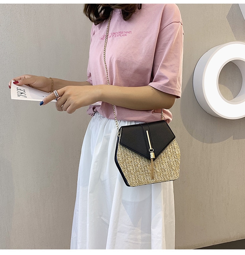 Women's Woven Straw Bucket Shaped Crossbody Bag