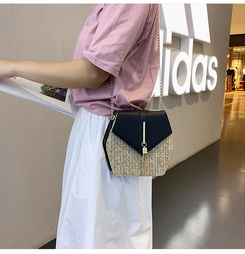 Women's Woven Straw Bucket Shaped Crossbody Bag